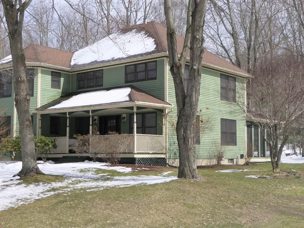 91 Maplewood Avenue, Milton, VT 05468