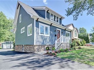 581 Lucy Ave, Teaneck, NJ 07666