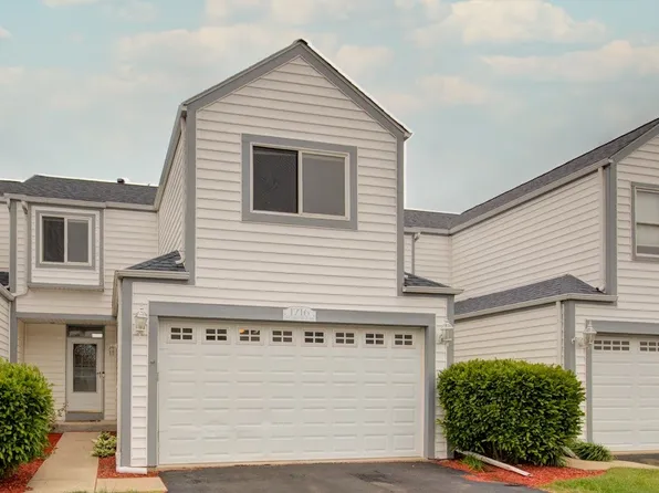 1716 Waters Edge Dr Unit 1716, Minooka, IL 60447