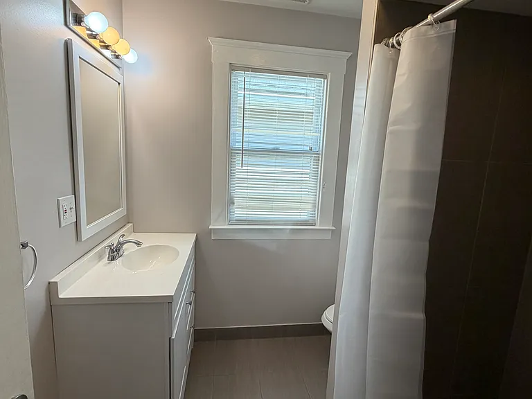 2748 Florian St — Photo 24