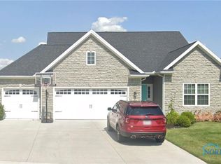 6045 Double Eagle Ct, Waterville, OH 43566