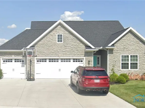 6045 Double Eagle Ct, Waterville, OH 43566