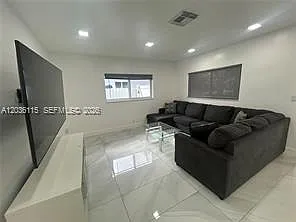 Tyler St — Photo 13