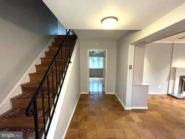6933 Tyndale St — Photo 1