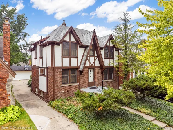 417 Cloverly Rd, Grosse Pointe Farms, MI 48236