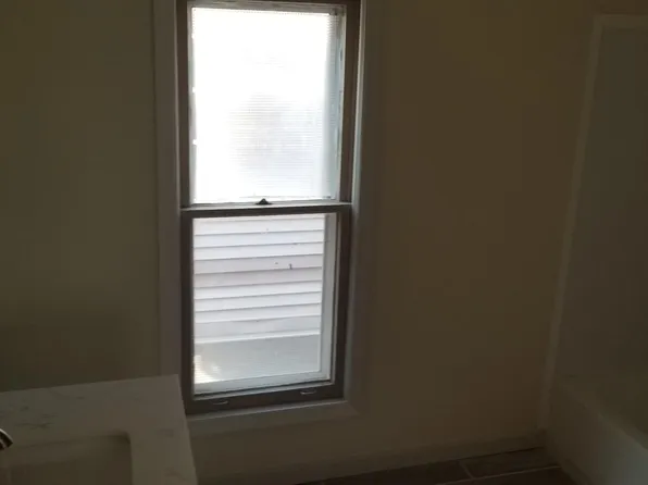 1217 State St #2, Saint Joseph, MI 49085