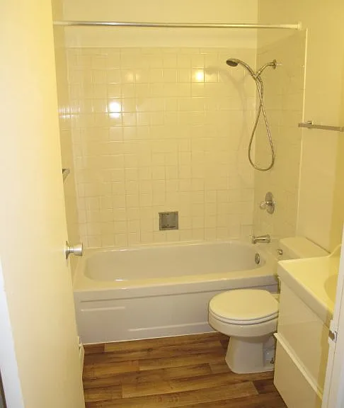 Birchwood Apartments — Photo 15