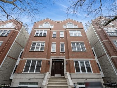 1306 W Fletcher St APT 1E, Chicago, IL, 60657