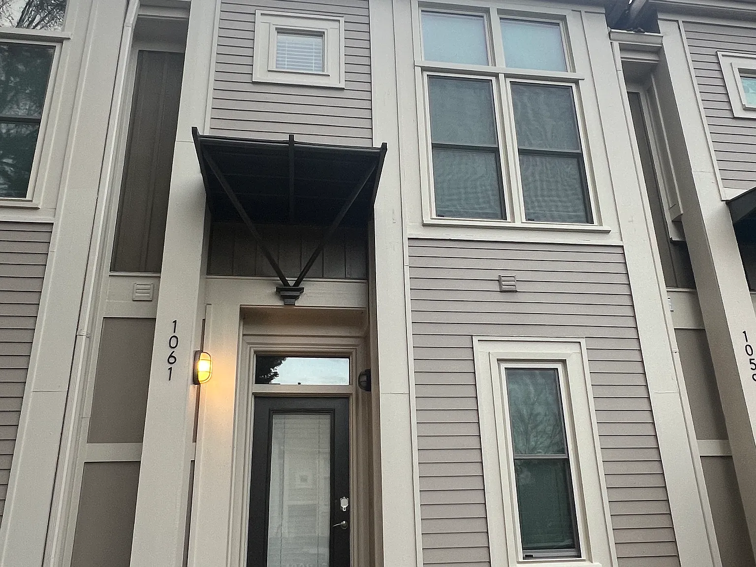 1061 Park West Dr — Photo 1