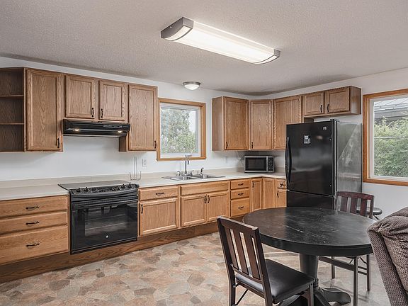 3rd image of 215 E 8th Ave