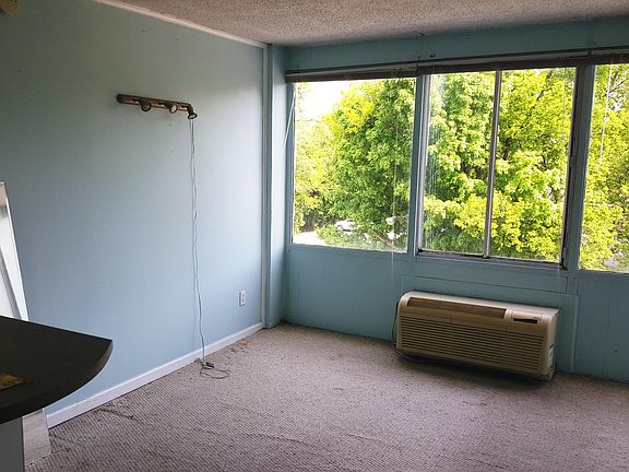 5th image of 1700 W Clinch Ave APT 414