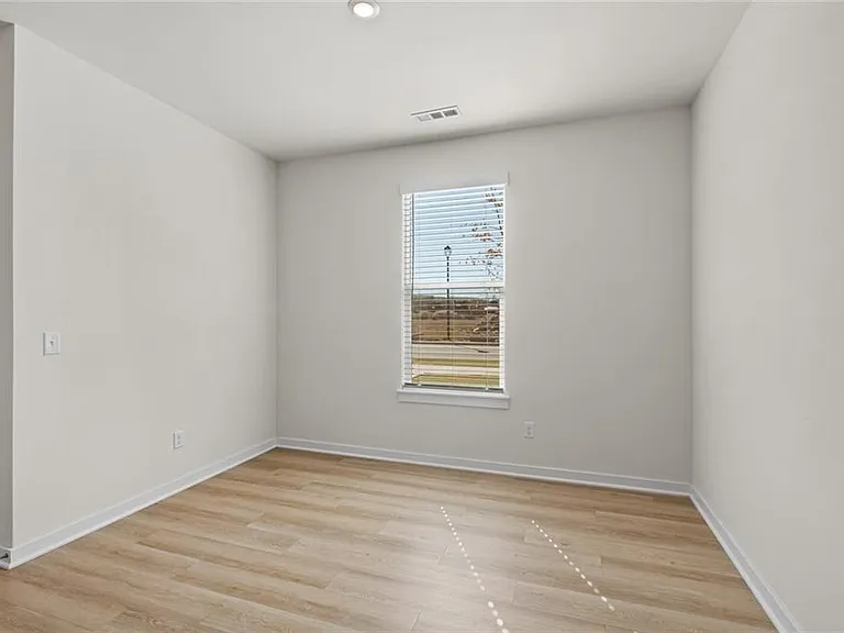 4790 Planetree St — Photo 22