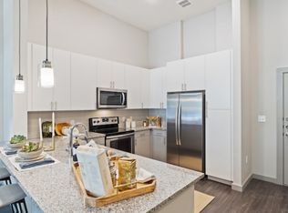 609 Waverly St #323, Houston, TX 77007