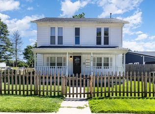 610 Union St APT 2, Valparaiso, IN 46383