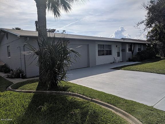 2nd image of 48 Ocean Crest Dr