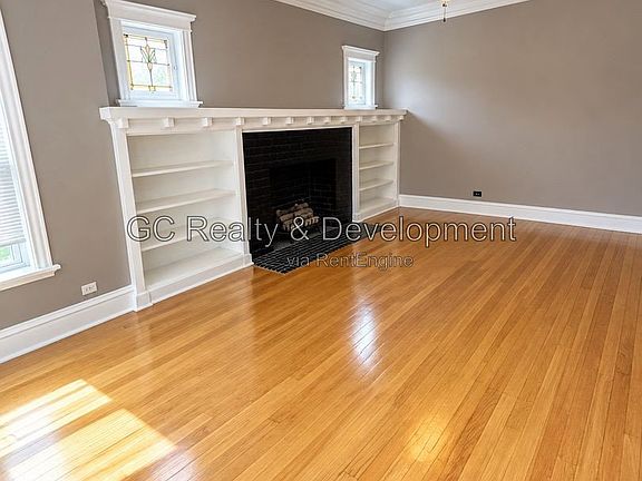 2nd image of 6044 S Champlain Ave Unit 1