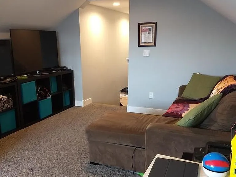 1702 Aaron Dr — Photo 16