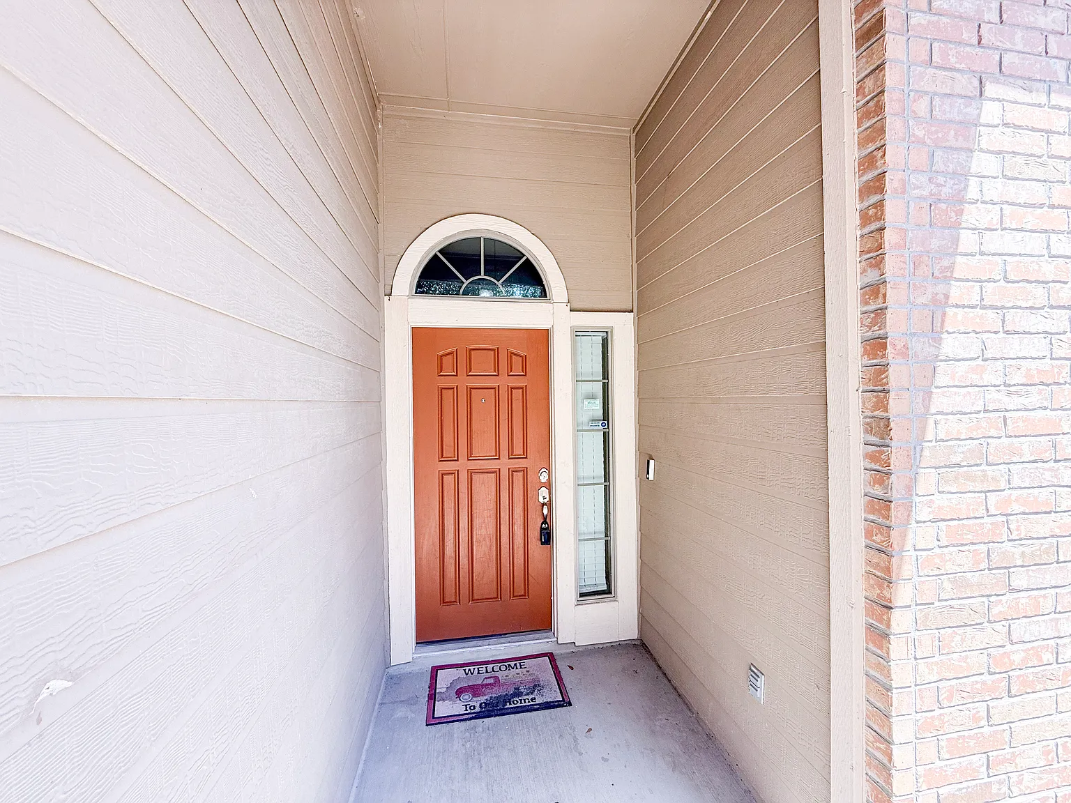 4 bed, 2017 sqft, $1,995 — Photo 4