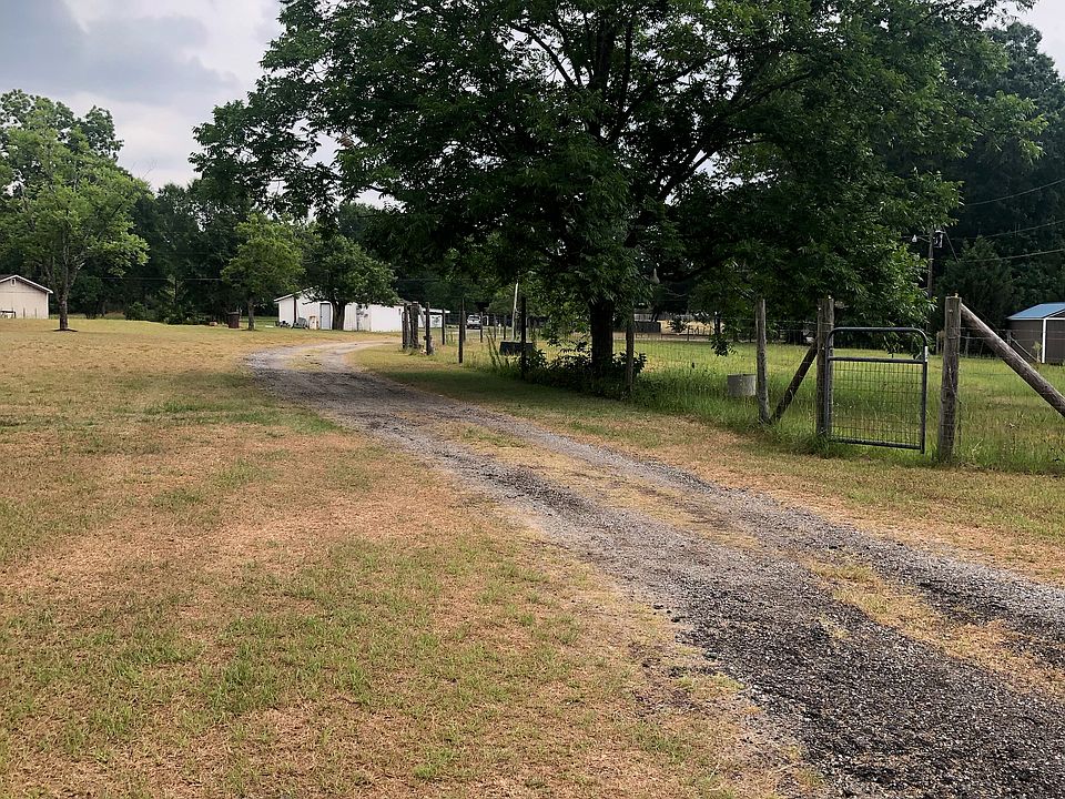 2nd image of 2826 S State Highway 605