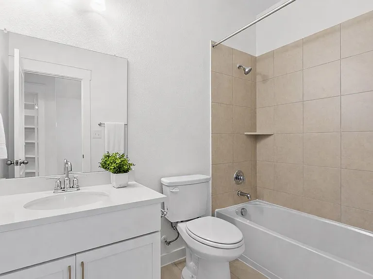 120 Hartson Dr — Photo 26