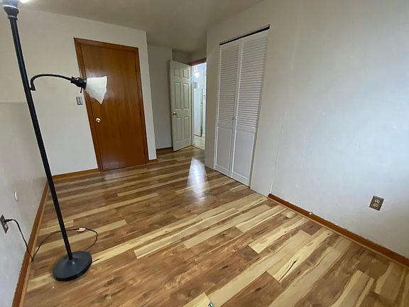 3rd image of 161 Patriot Pkwy #1