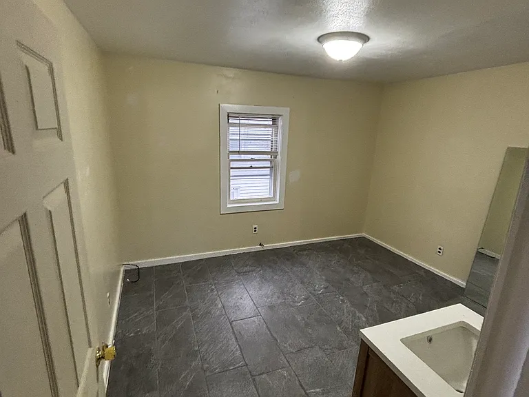 110 W Mohawk St #1 — Photo 8