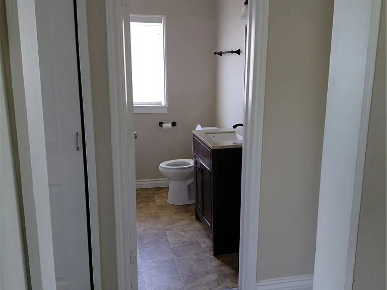 974 Edgar Ave — Photo 12