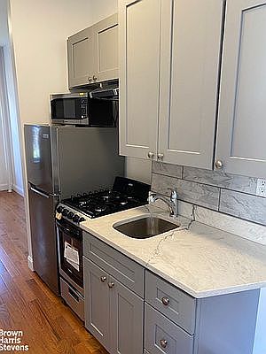 3rd image of 231 Thompson St APT 18