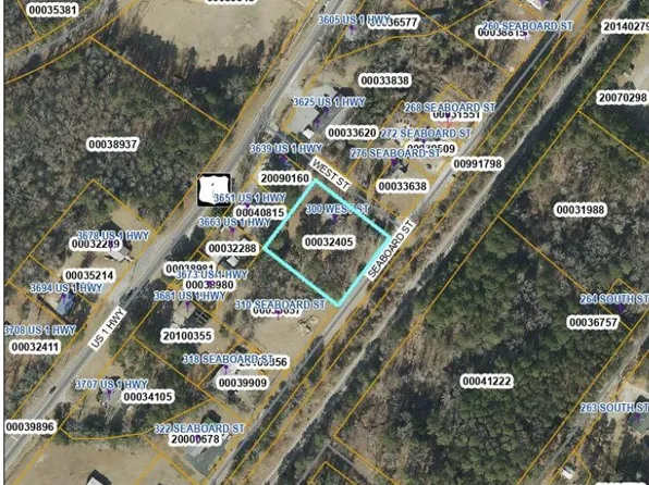 300 West Street, Vass, NC 28394