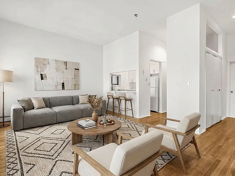 235 E 53rd St #3C — Photo 1