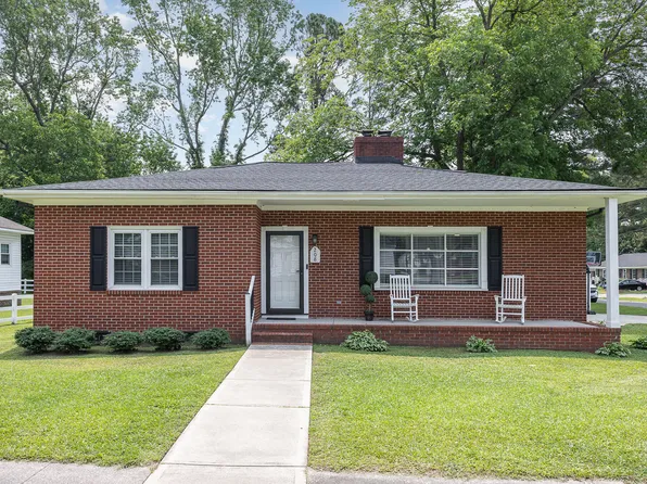 208 S College Ave, Kenly, NC 27542