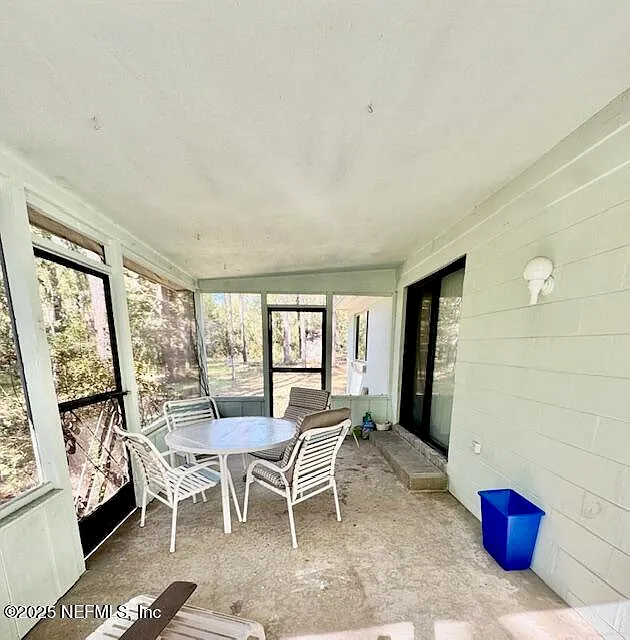 3 bed, 2.0 bath, 1330 sqft, $1,950 — Photo 3