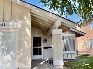 14921 Groveview Ln, Irvine, CA 92604