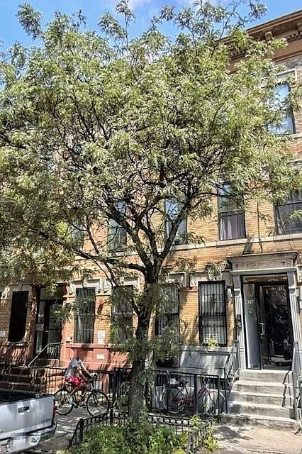 1st image of 679 Halsey St #Bb
