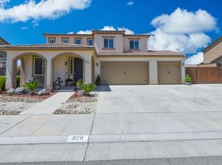 828 Blackwood Ave, Clovis, CA 93619