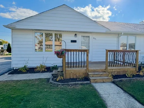 4741 W 89th Pl, Hometown, IL 60456