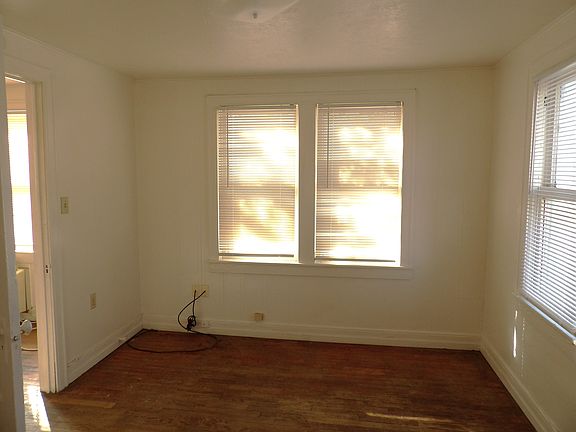 5th image of 409 NW 6th St