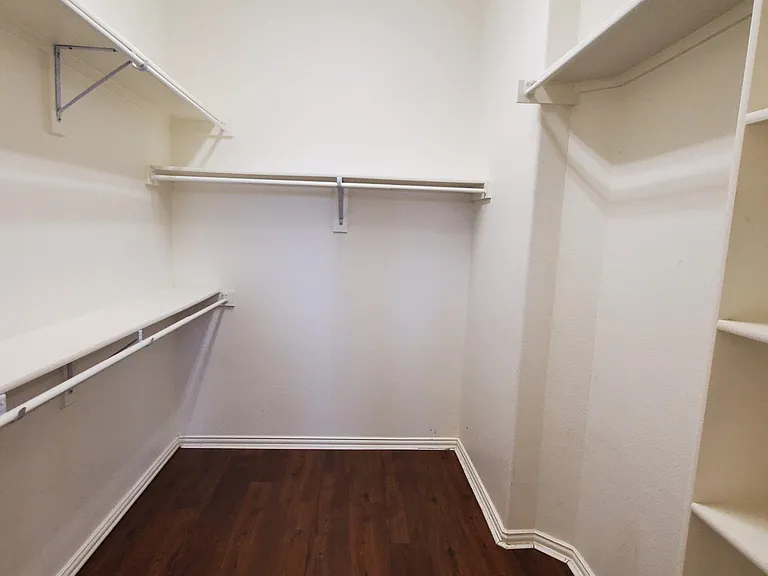 2614 Independence Dr — Photo 12