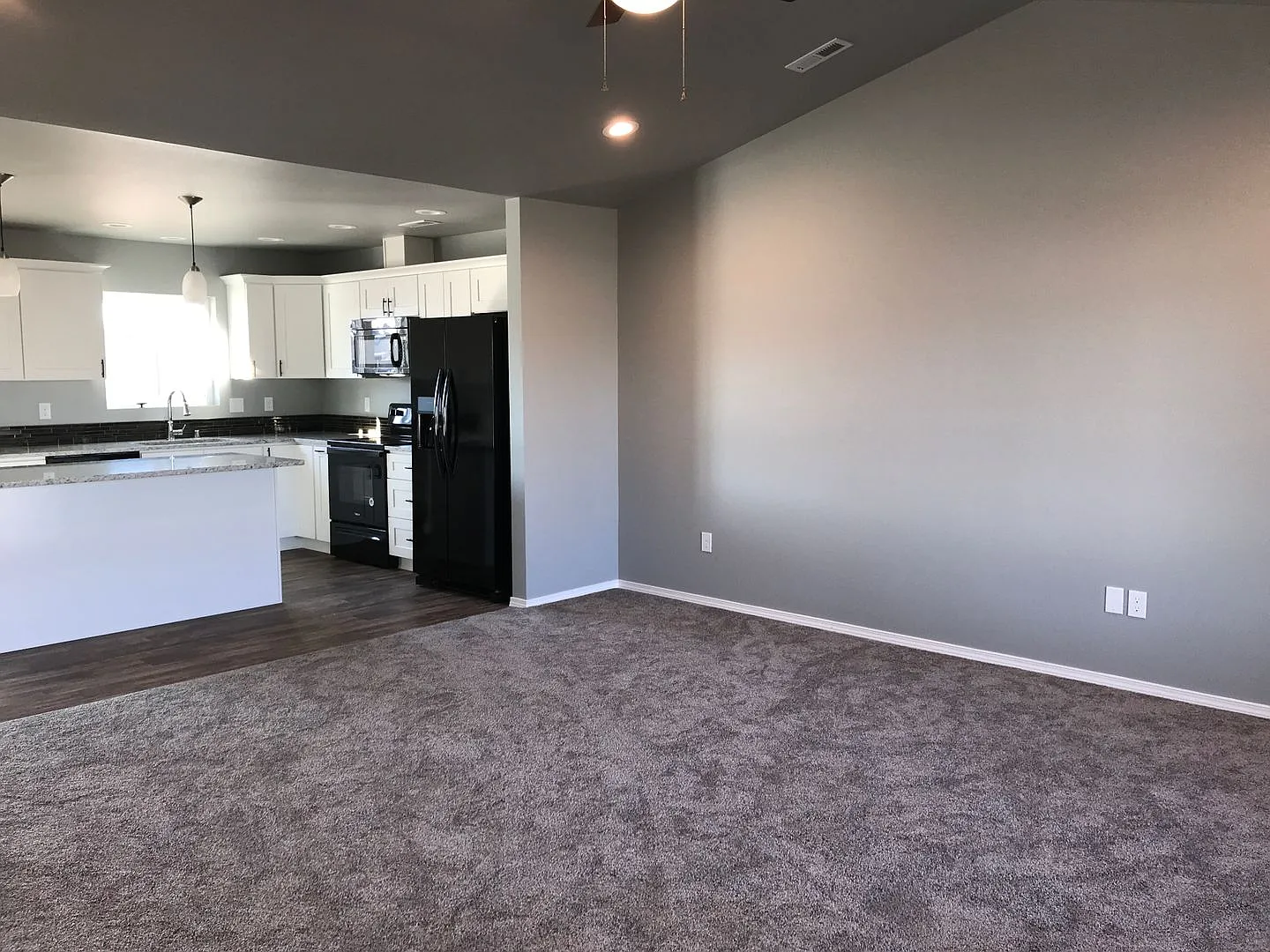2 Story Home! 4 Beds, 2.5 Bath! — Photo 3