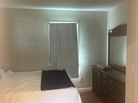5th image of 317 Brookfield Rd