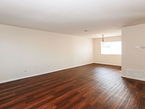 4th image of 1394 New Chatel Dr