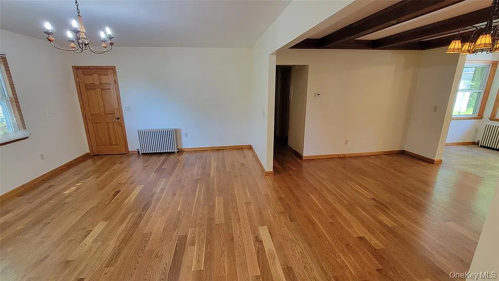 3 bed, 1372 sqft, $2,950 — Photo 3