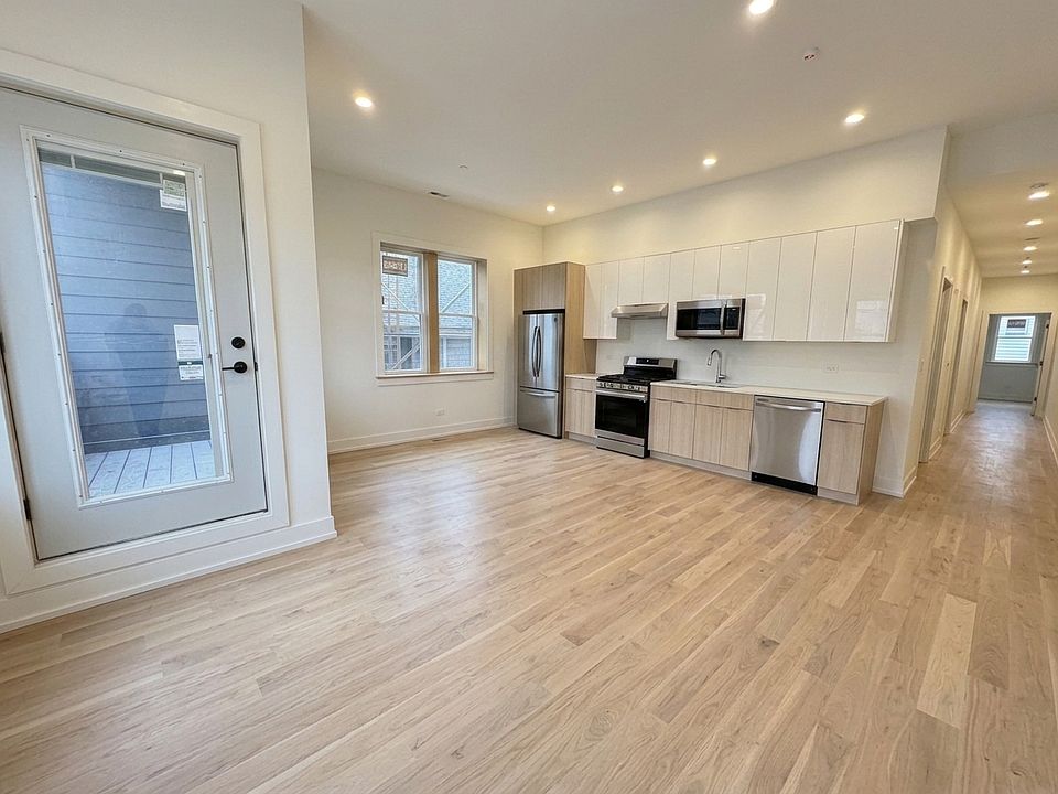 1st image of 1317 N Ashland Ave #2R