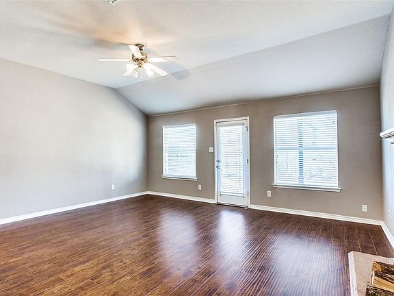 5th image of 1011 Fox Willow Ct