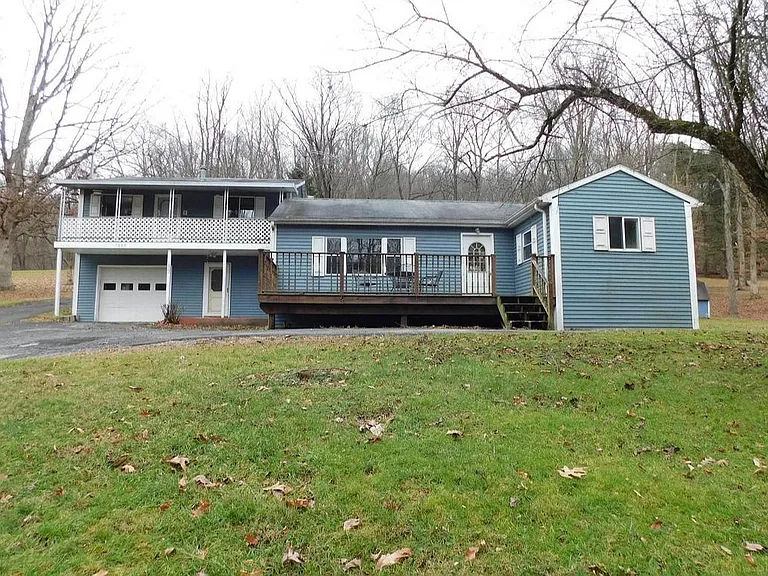 1800 Cassville Mount Morris Rd #UPPER — Photo 1
