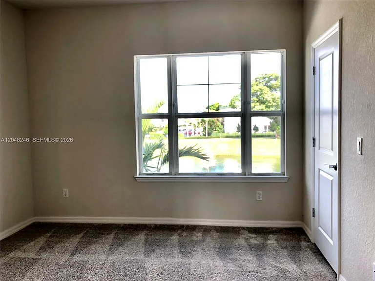 4984 Greenway Dr — Photo 24