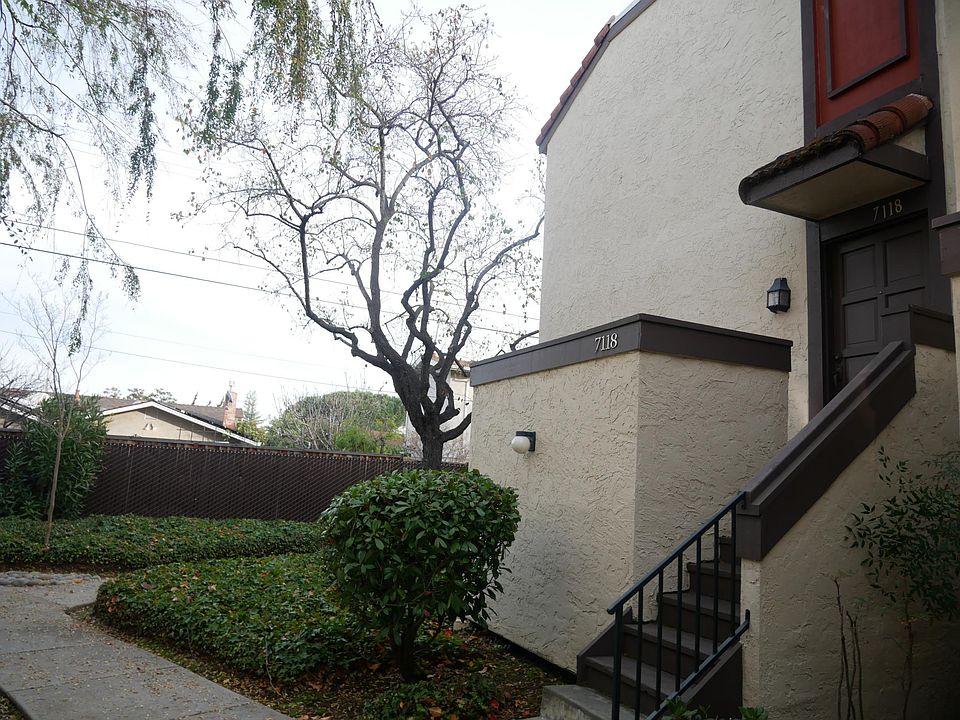 1st image of 7118 Clarendon St