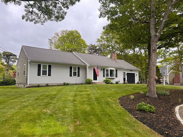 25 Woodcrest Ln