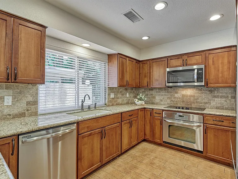 2351 W Settlers Way — Photo 16