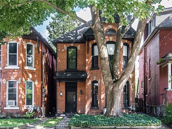 2nd image of 55 Erie Ave